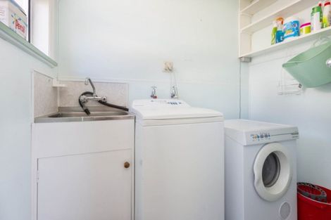 Photo of property in 92 Pine Avenue, Ebdentown, Upper Hutt, 5018