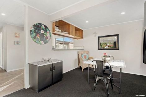 Photo of property in 114 Racecourse Road, Waiuku, 2123