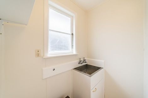 Photo of property in 21 Cherry Blossom Grove, Maungaraki, Lower Hutt, 5010