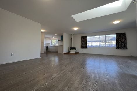 Photo of property in 2/15 Golfland Drive, Golflands, Auckland, 2013