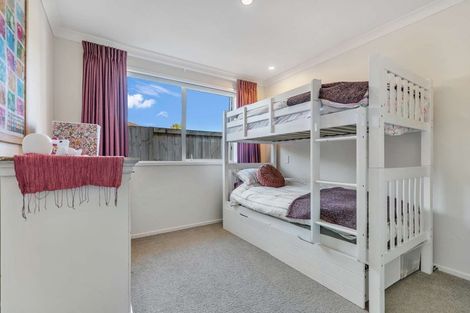 Photo of property in 2 Raiha Street, Papamoa Beach, Papamoa, 3118