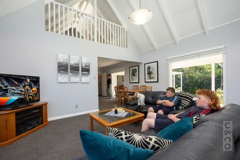 Photo of property in 11 Taupaki Road, Taupaki, 0782