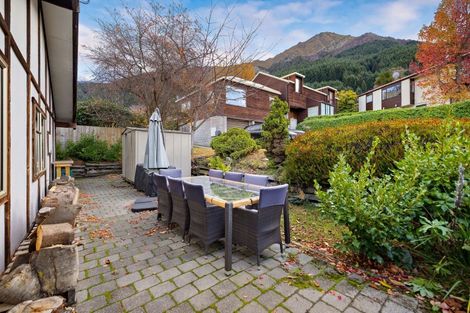 Photo of property in 4a Avalon Crescent, Fernhill, Queenstown, 9300