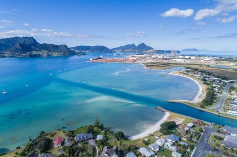 Photo of property in 17 Powhaitere Road, One Tree Point, 0118