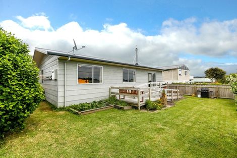 Photo of property in 112a Wairau Road, Oakura, 4314