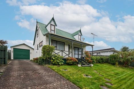 Photo of property in 26 Hartford Crescent, Totara Park, Upper Hutt, 5018
