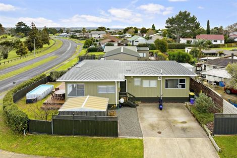 Photo of property in 43 Stella Drive, Clarks Beach, 2122