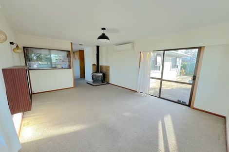 Photo of property in 25 Cutler Street, New Lynn, Auckland, 0600