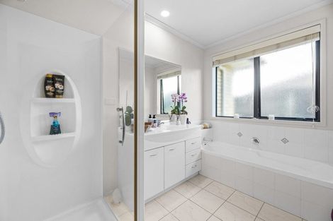 Photo of property in 12 Atlantic Close, Papamoa Beach, Papamoa, 3118