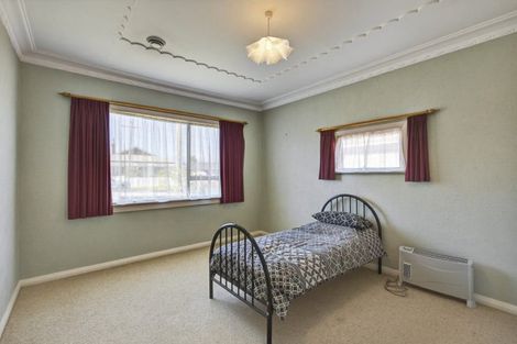 Photo of property in 5 Seddon Street, Westown, New Plymouth, 4310