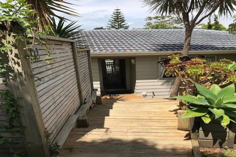Photo of property in 10 Airey Place, Torbay, Auckland, 0630