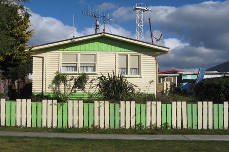 Photo of property in 16 Tamakui Grove, Turangi, 3334