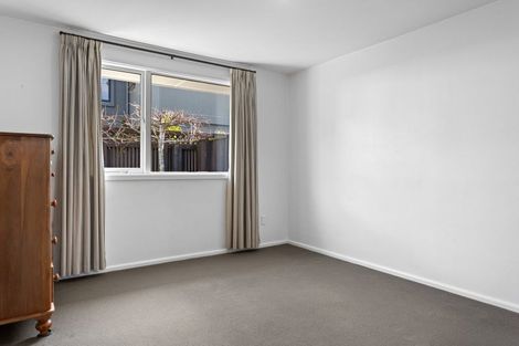 Photo of property in 3/135 Aikmans Road, Merivale, Christchurch, 8014