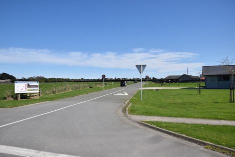 Photo of property in 11 Tui Place, Edendale, Wyndham, 9893