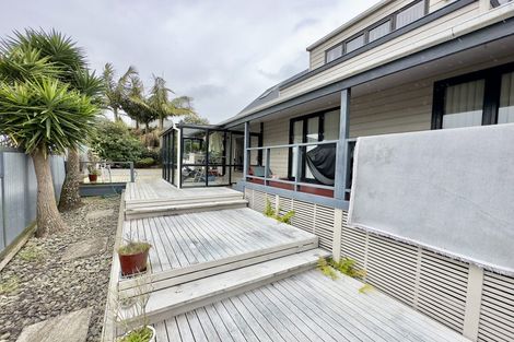 Photo of property in 1/50 Sale Street, Cockle Bay, Auckland, 2014
