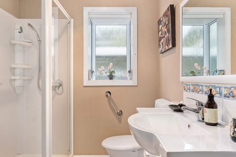 Photo of property in 93 Ruahine Street, Paraparaumu, 5032