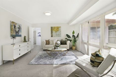 Photo of property in 25 Heversham Place, Glendene, Auckland, 0602