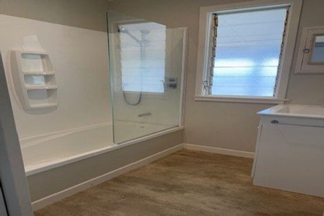 Photo of property in 2 Currey Crescent, Milford, Auckland, 0620