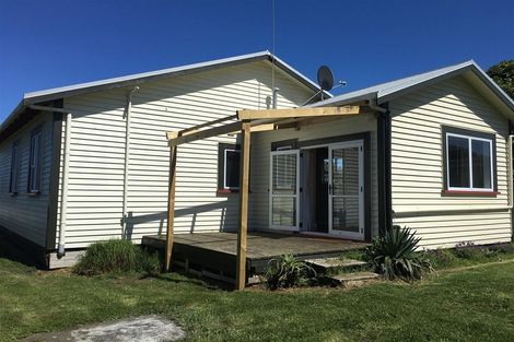 Photo of property in 184 Cornfoot Street, Castlecliff, Whanganui, 4501