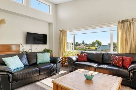 Photo of property in 7 View Road, Titahi Bay, Porirua, 5022