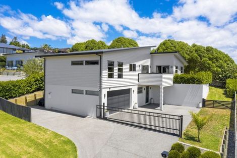 Photo of property in 10 Danny Place, Pyes Pa, Tauranga, 3112