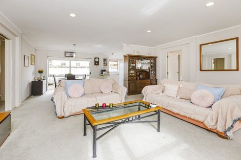 Photo of property in 15 Sheriff Place, Randwick Park, Auckland, 2105