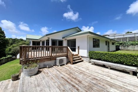 Photo of property in 86a Riversdale Drive, Merrilands, New Plymouth, 4312