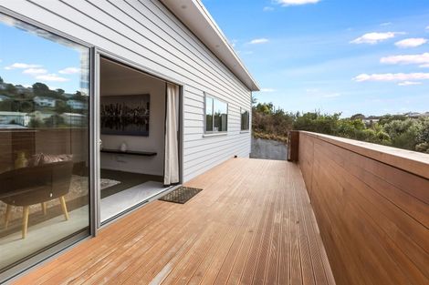 Photo of property in 177a Sievers Grove, Cannons Creek, Porirua, 5024