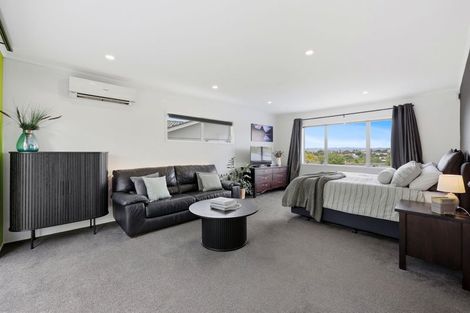 Photo of property in 16 Judkins Crescent, Cockle Bay, Auckland, 2014