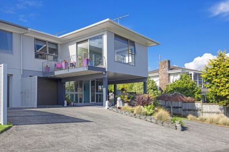 Photo of property in 2/86 Takutai Avenue, Half Moon Bay, Auckland, 2012