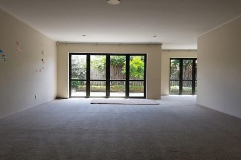 Photo of property in 30 Eroni Clarke Close, Flat Bush, Auckland, 2019