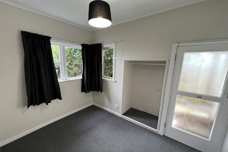 Photo of property in 62 Kelburn Parade, Kelburn, Wellington, 6012