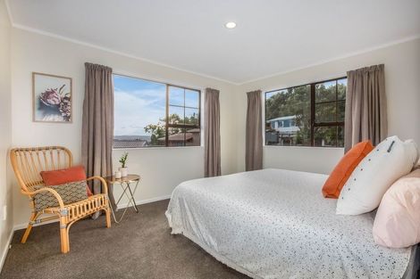 Photo of property in 25 Staysail Place, Whitby, Porirua, 5024