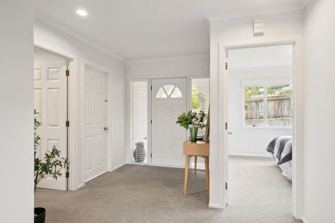 Photo of property in 116 Woodman Drive, Tawa, Wellington, 5028