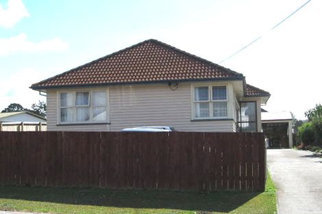 Photo of property in 31 Barrys Road, Glendene, Auckland, 0602