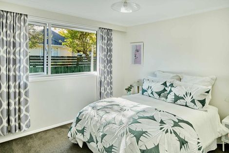 Photo of property in 39b Pukatea Street, Eastbourne, Lower Hutt, 5013