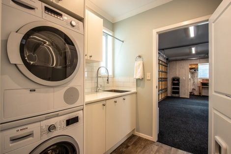 Photo of property in 37 Waipunahau Road, Waikanae, 5036