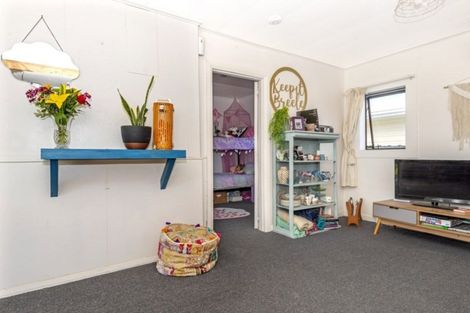 Photo of property in 2 Ora Street, Makaraka, Gisborne, 4010