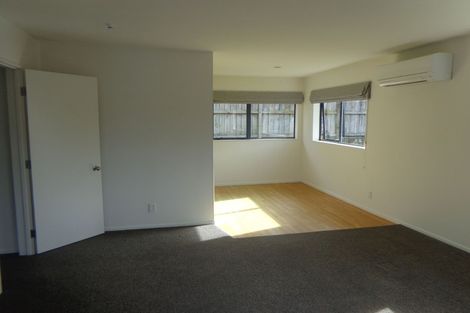 Photo of property in 17 Hassan Drive, Massey, Auckland, 0614