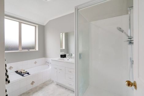 Photo of property in 10 Twickenham Place, Nawton, Hamilton, 3200