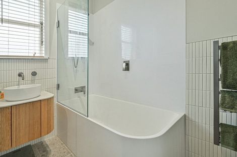 Photo of property in 1 Lowry Terrace, Marewa, Napier, 4110