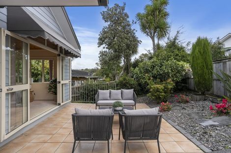 Photo of property in 2/20 Compton Street, Hillcrest, Auckland, 0627