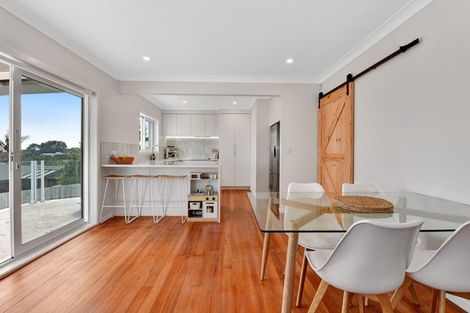 Photo of property in 954 Whangaparaoa Road, Manly, Whangaparaoa, 0930