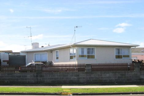 Photo of property in 9 Rogers Street, Castlecliff, Whanganui, 4501