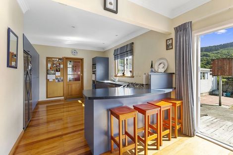 Photo of property in 8 Ngatitoa Street, Tawa, Wellington, 5028