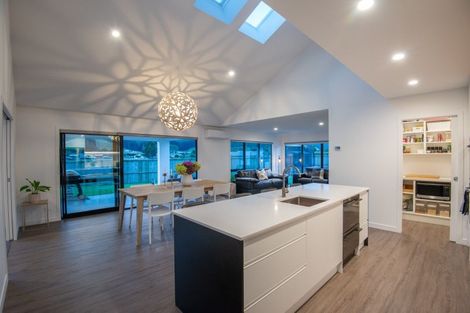 Photo of property in 13 Rodeo Place, Outram, 9019