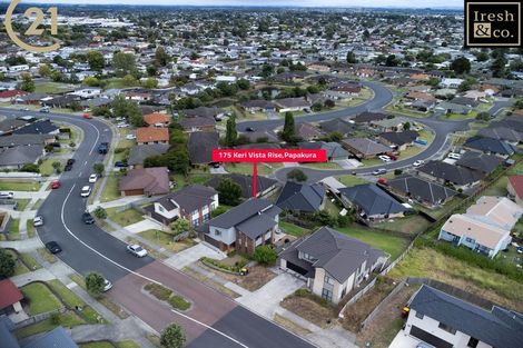 Photo of property in 175 Keri Vista Rise, Papakura, 2110