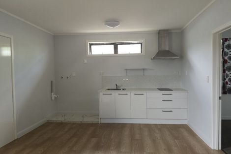 Photo of property in 1/12 Tonar Street, Northcote, Auckland, 0627