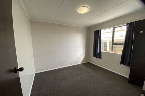 Photo of property in 75 Horokiwi Road West, Newlands, Wellington, 6037