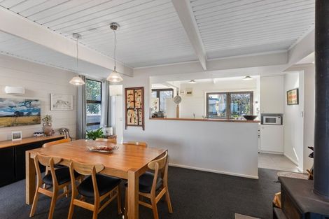 Photo of property in 97 Marine Parade, Paraparaumu Beach, Paraparaumu, 5032